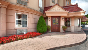 front entrance to Best Western On The Avenue